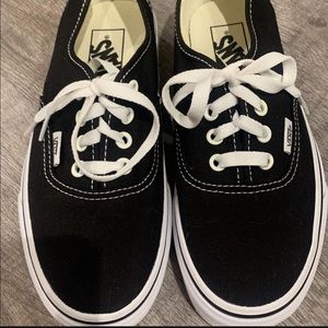 Kids Black Vans Original size 5 Like new!